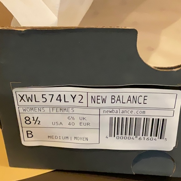 New Balance 574 cream with fur - Picture 10 of 11